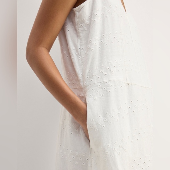 Everlane The Linen Eyelet Maxi Dress - Picture 7 of 9